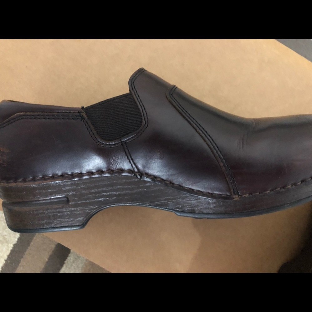 Shoes - Picture 5 of 7